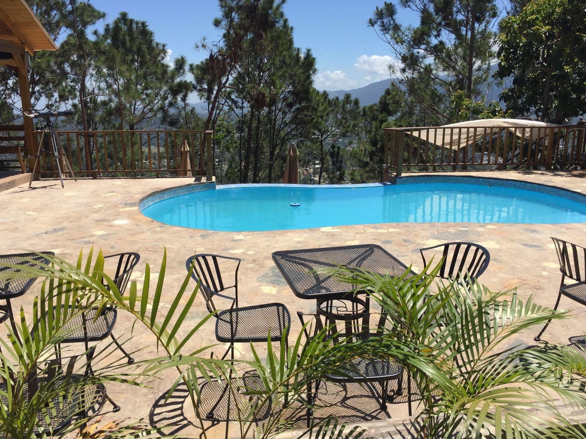 Rancho Tierra Alta Hotel Jarabacoa Exterior photo