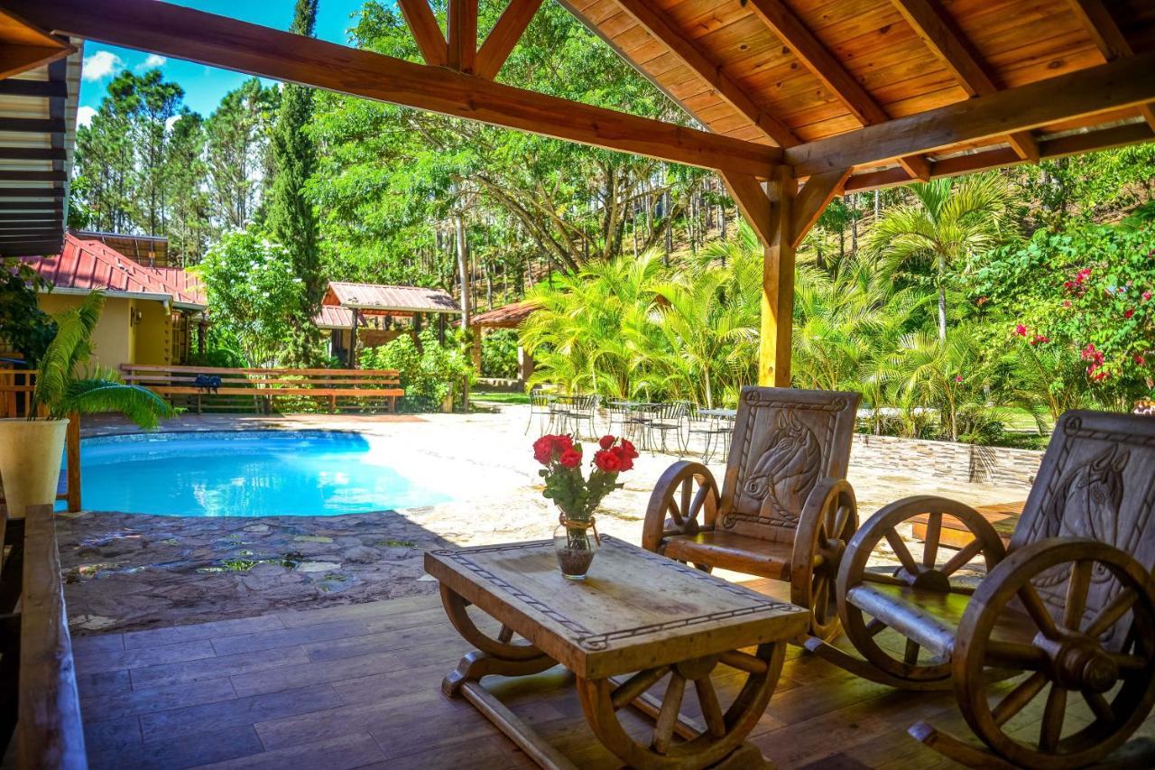 Rancho Tierra Alta Hotel Jarabacoa Exterior photo